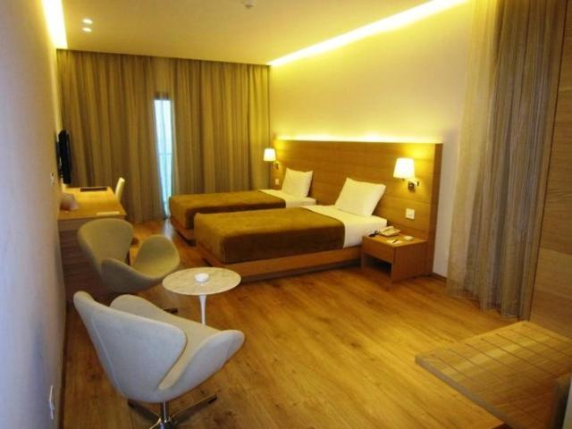 Boutique Hotel Jal el Dib Bagian luar foto