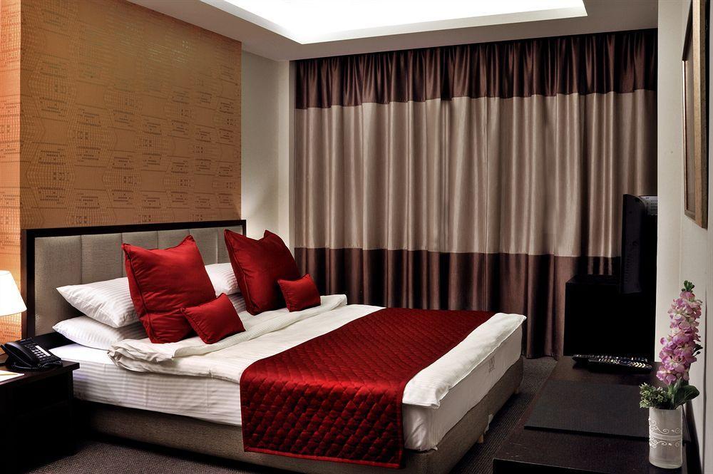 Boutique Hotel Jal el Dib Bagian luar foto