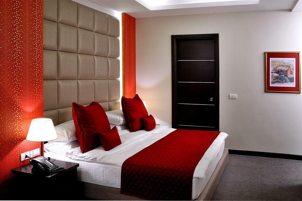 Boutique Hotel Jal el Dib Bagian luar foto
